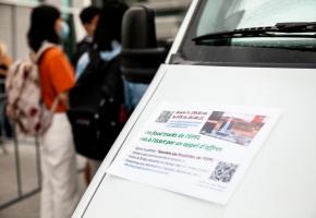 Les tenanciers de foodtrucks invitent à signer la pétition «Sauvons les roulottes de l’EPFL». MISSON