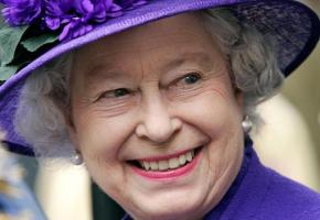  La reine Elizabeth II DR