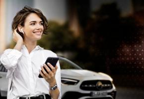 Mercedes estime que l’orientation des clients vers le numérique change le modèle de vente. DR