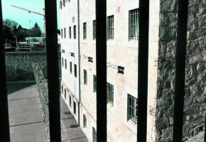 A l'image de la prison du Bois-Mermet, les prisons vaudoises débordent de toute part. 
