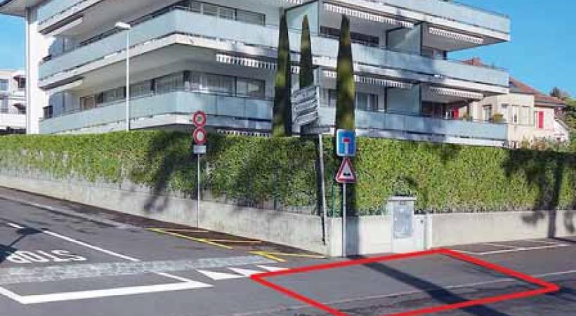 Jacques Virchaux estime que le rétrécissement opéré en face du n°8 de la rue de Lausanne est également dangereux pour les piétons. dr