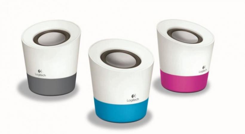 Le Logitech Multimedia Speaker Z50 est disponible en trois couleurs: rose, gris et bleu.