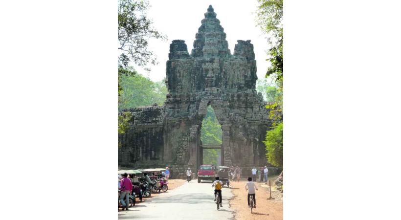 Porte d’entrée des sites d’Angkor.