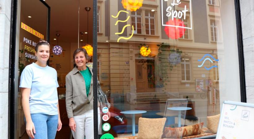 Laure Oriol avec une collaboratrice du Spot, take-away participant situé à la rue du Midi à Lausanne. DR