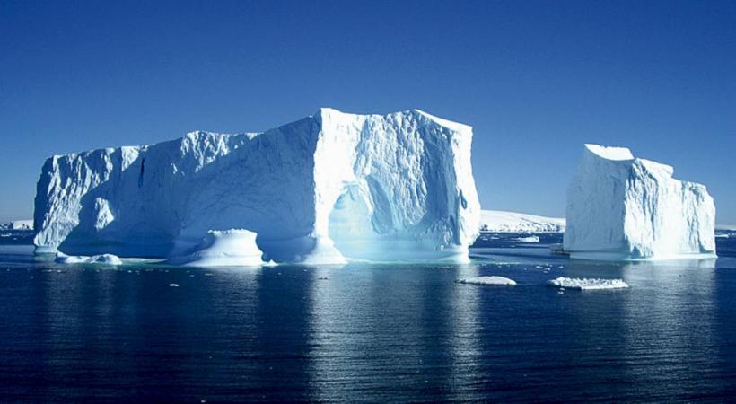  La nature se plait à sculpter les plus belles structures glacées.