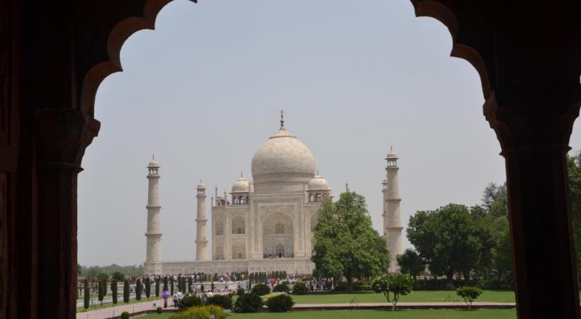 Le Taj Mahal, chef-d’œuvre de marbre blanc. 