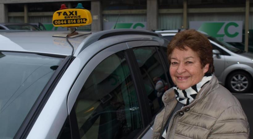 Yvette Dutoit, chauffeure de taxi durant 42 ans à Lausanne. kottelat