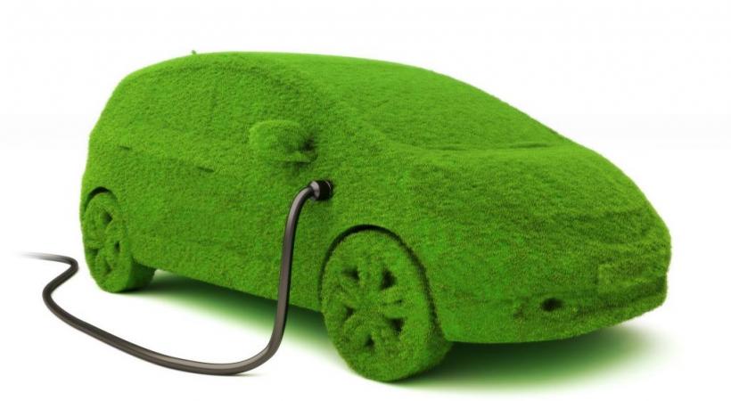Faire l’acquisition d’une voiture électrique ne garantit pas l’absence d’impact sur l’environnement. 123RF