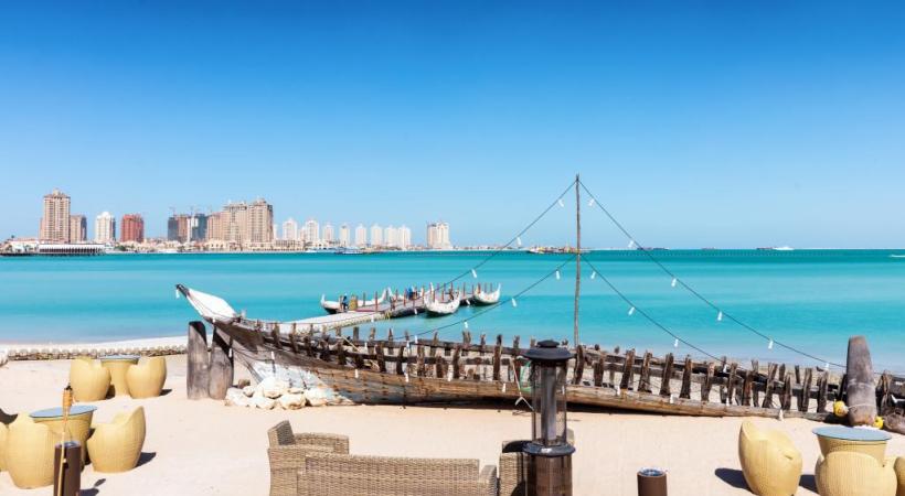 La plage de Katara, au nord de la ville. 123RF/IEVGENII FESENKO.