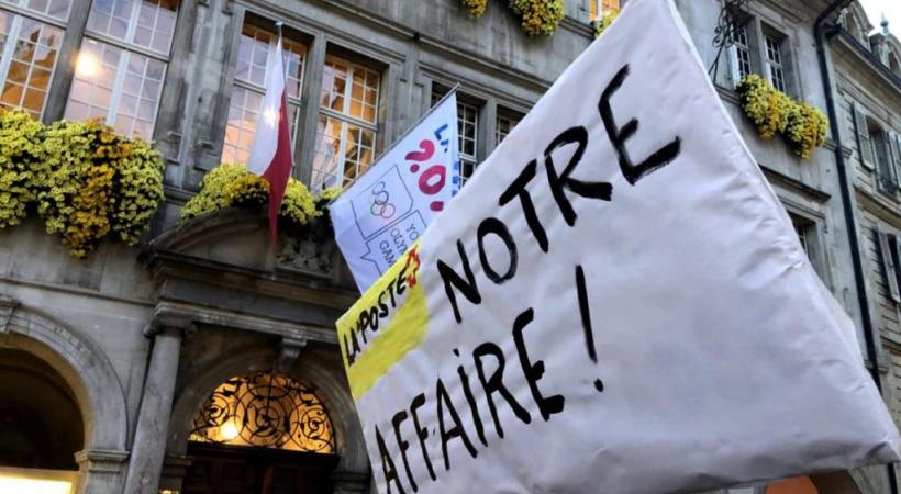 En novembre dernier, une pétition munie de 1700 signatures dénonçant la fermeture des offices postaux lausannois avait déjà été remise au Conseil communal de Lausanne. LFM