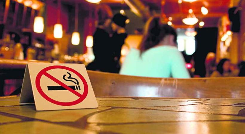 Beaucoup s'interrogent sur la nécessité d'une telle initiative alors que la Suisse s'est déjà dotée en 2010 d'une loi sur la fumée passive… 
